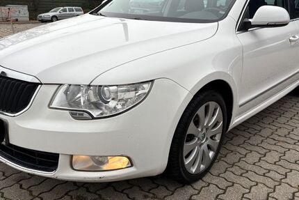 Skoda Superb 176.800 km 5.400 € Effeltrich 91090