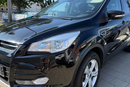 Ford Kuga 158.000 km 8.950 &euro; Fürth 90763