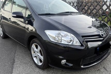 Toyota Auris 80.200 km 7.690 &euro; Fürth 90763