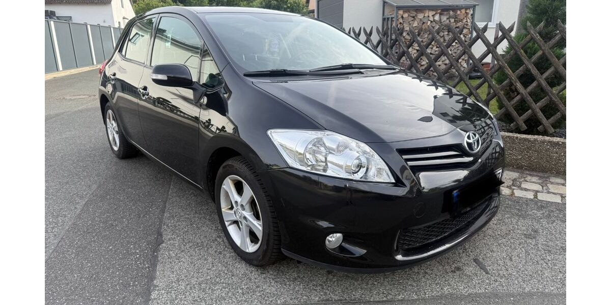 Toyota Auris 80.200 km 7.990 &euro; Fürth 90763