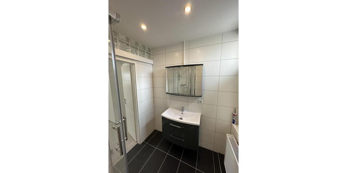 Wunderschön renovierte 2 ZW plus Wohnküche und Bad in Fürth - Höfener Str. 18 inkl. EBK 2 zimmer