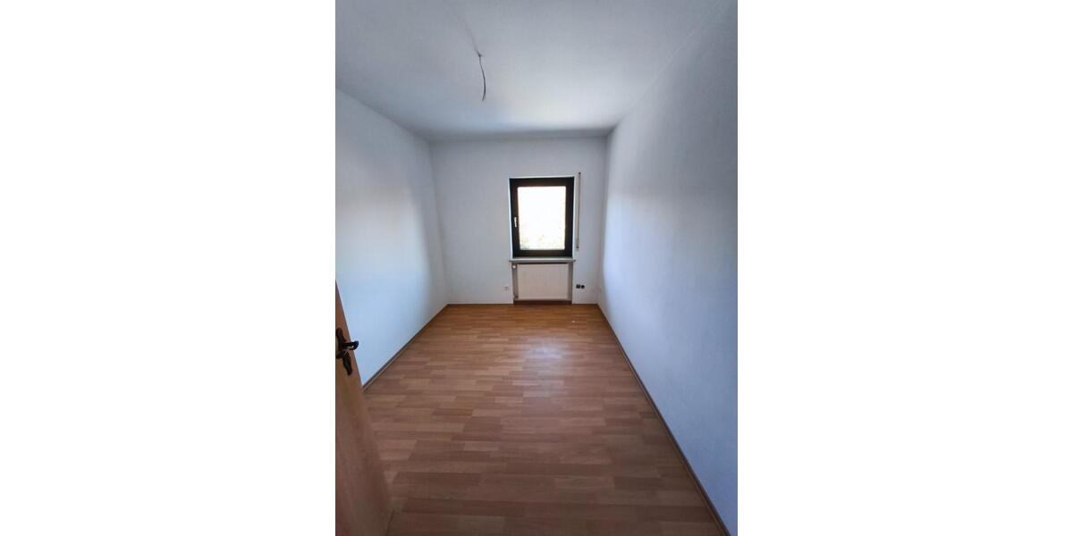 Etagenwohnung Neunkirchen am Brand - 3 Zimmer, 125 m&sup2;, 1.000&euro; | Angebot:24849348