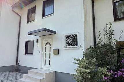 Haus zum Kaufen in Nürnberg 489.000 € 141 m² 6 zimmer