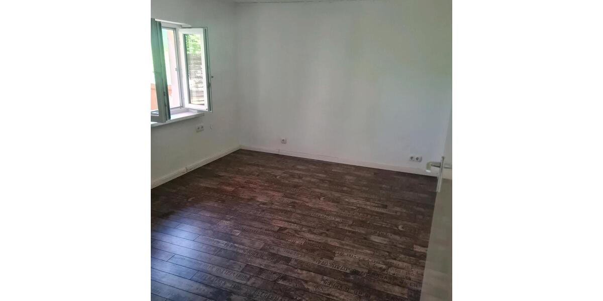 Doppelhaushälfte Eckental - 2 Zimmer, 84 m&sup2;, 200.000&euro; | Angebot:26933586