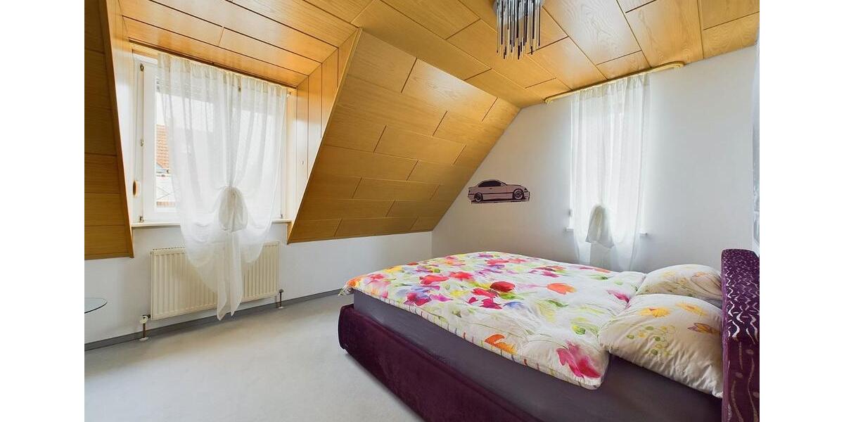 DHH mit Garten in der „Blauen Lagune“ – im Herzen von Oberasbach 5 zimmer