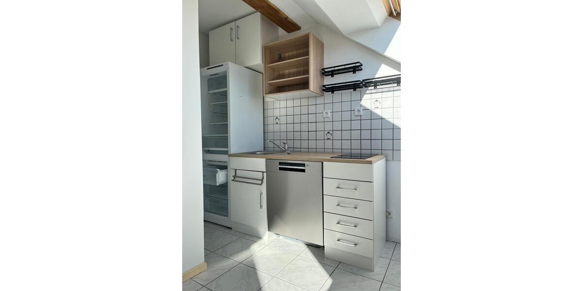 Dachgeschoßwohnung Nürnberg Sankt Leonhard - 2 Zimmer, 42 m&sup2;, 140.000&euro; | Angebot:24378998