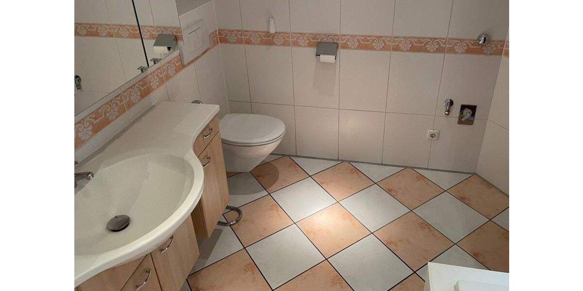 Etagenwohnung Nürnberg Altenfurt - 4 Zimmer, 100 m&sup2;, 1.100&euro; | Angebot:25111826