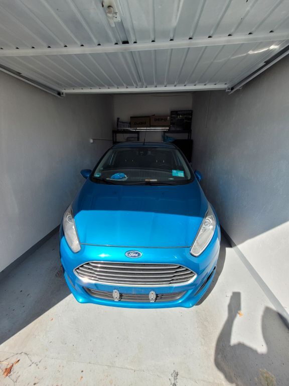 Ford Fiesta 201.000 km 2.799 € Fürth 90766