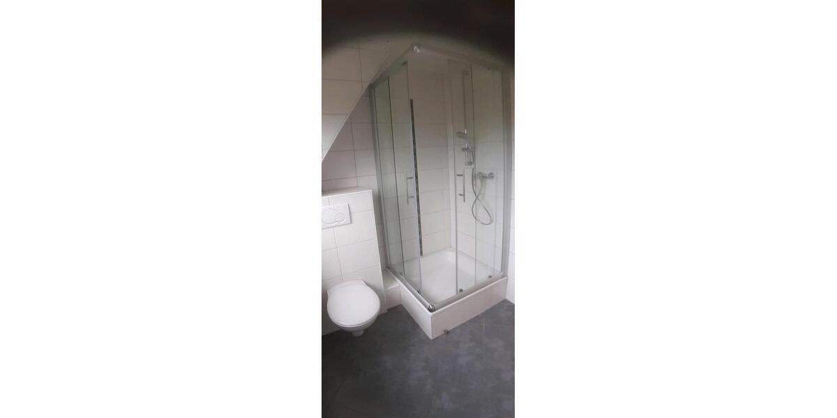 Dachgeschoßwohnung Nürnberg Altenfurt - 3 Zimmer, 87 m&sup2;, 1.360&euro; | Angebot:27588614