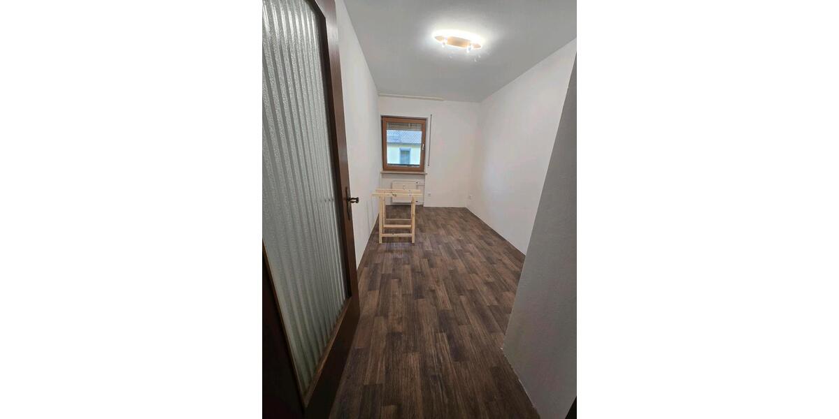 Etagenwohnung Nürnberg Eibach - 4 Zimmer, 113 m&sup2;, 1.250&euro; | Angebot:27594465