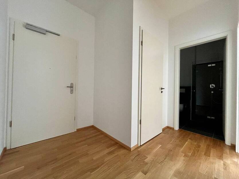 Moderne 2-Zimmer-Wohnung mit EBK und Balkon!