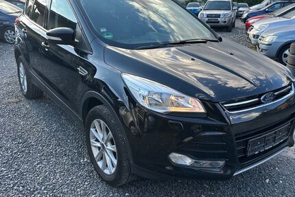 Ford Kuga 150.000 km 8.200 &euro; Fürth 90763