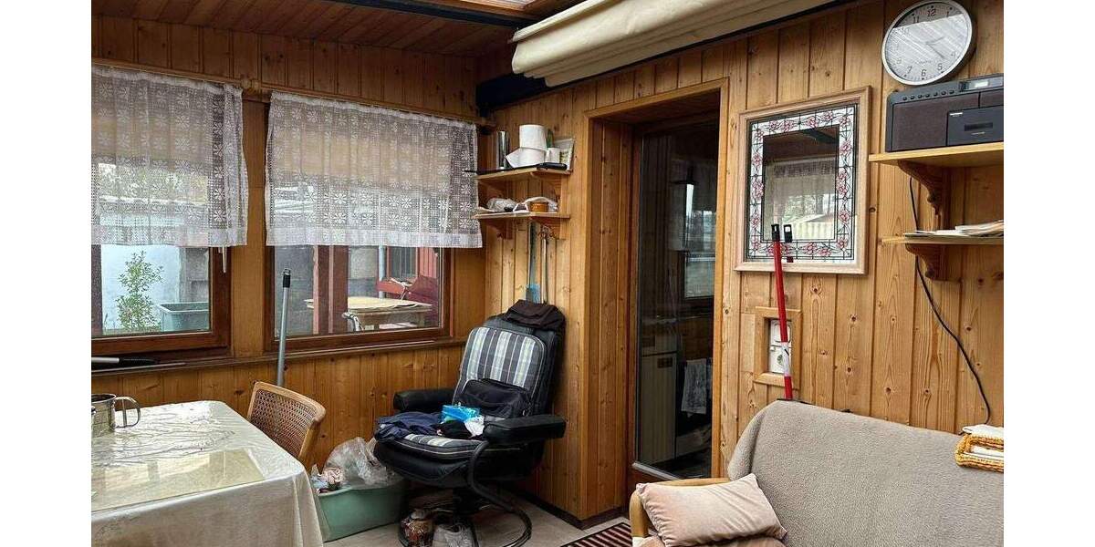 Rohdiamant in Bestlage: Doppelhaushälfte mit vielen Möglichkeiten 4 zimmer