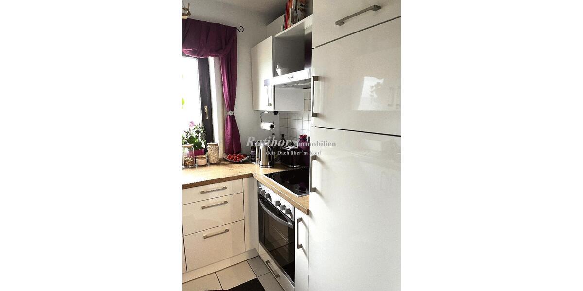 Gut vermietete 2 Zimmer-Mansardenwohnung mit Loggia und Stellplatz in ruhiger Wohnlage RH-Nord - Dachgeschoßwohnung Roth | Angebot:25281237