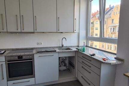 Sanierte 4-Zimmer-Wohnung mit Balkon in gepflegtem Mehrfamilienhaus | 1-A Lage 2 zimmer