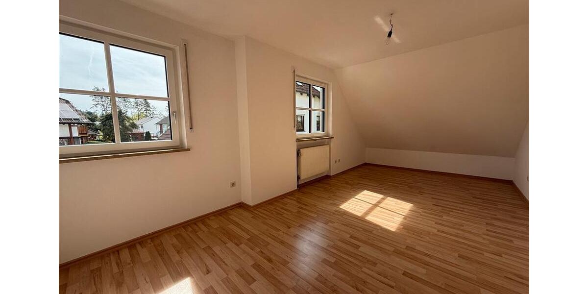 Doppelhaushälfte Burgthann - 5 Zimmer, 118 m&sup2;, 1.540&euro; | Angebot:26440405
