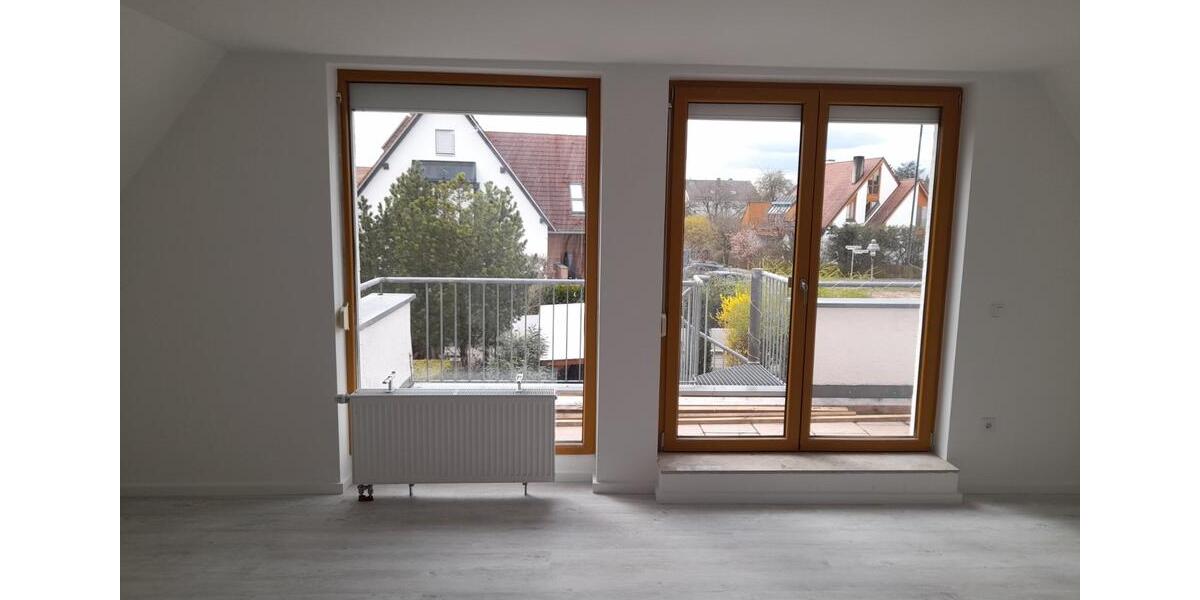 Dachgeschoßwohnung Langenzenn - 3.5 Zimmer, 86 m&sup2;, 975&euro; | Angebot:25445182