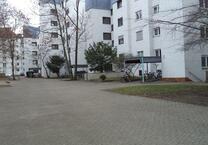 Renovierte, familienfreundliche 4-Zimmer-Wohnung mit Balkon