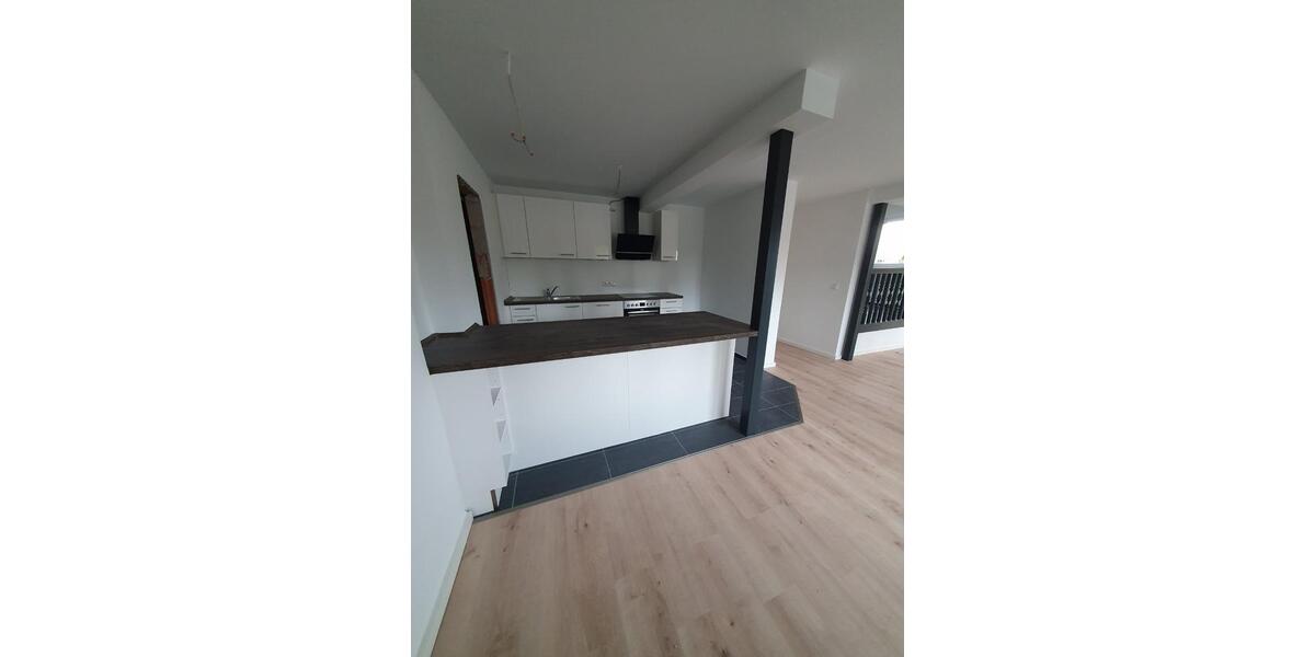 5 Zimmer Wohnung mit Terrasse und Garten 5 zimmer