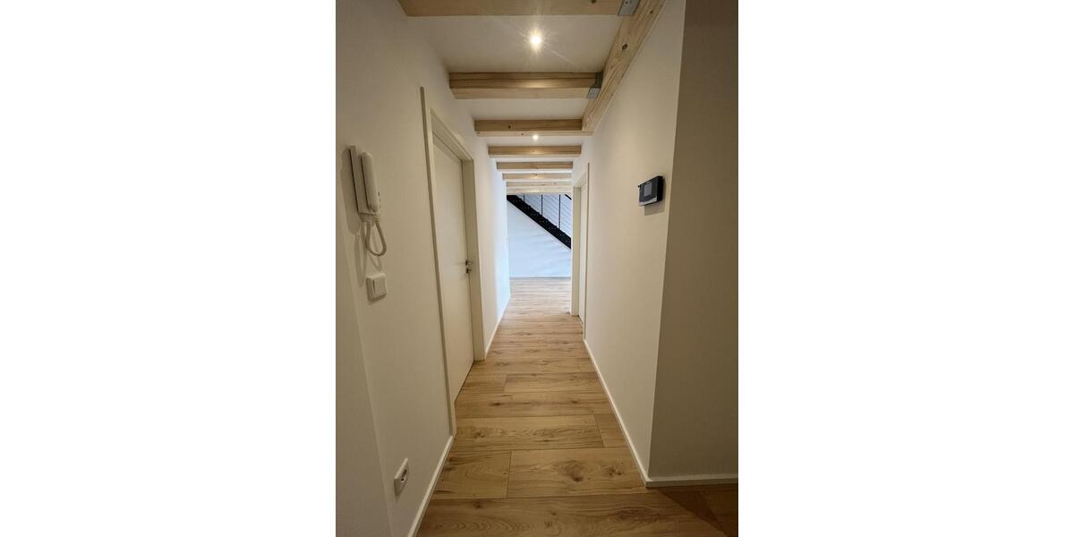 Dachgeschoßwohnung Nürnberg Gibitzenhof - 3 Zimmer, 58 m&sup2;, 960&euro; | Angebot:25652560