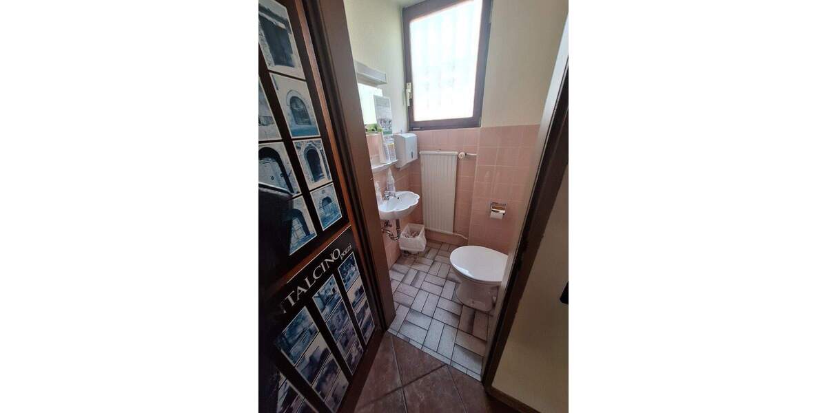 Renovierungsbedürftiger Bungalow mit Garten und Garage 4 zimmer