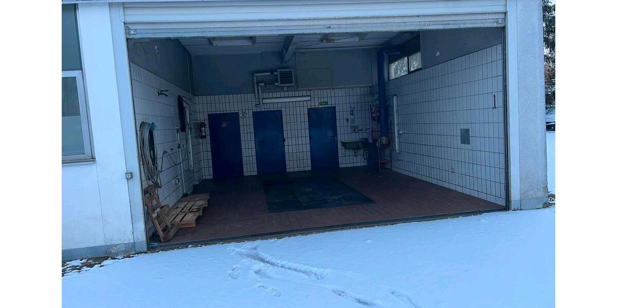 Schöne Autokosmetik, Aufbereitung, Autopflege, Gewerbefläche zimmer