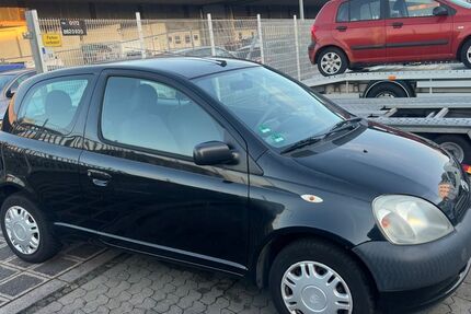 Toyota Yaris 144.554 km 699 &euro; Nürnberg 90439