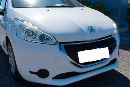 Peugeot 208 127.000 km 6.700 &euro; Nürnberg 90443