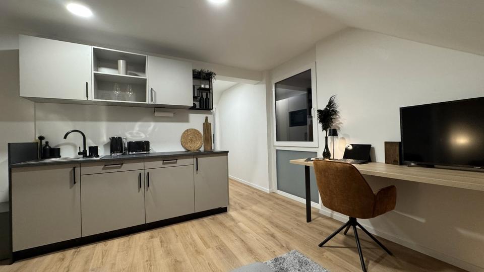 Dachgeschoßwohnung Erlangen Am Anger - 1 Zimmer, 27 m&sup2;, 890&euro; | Angebot:26636873