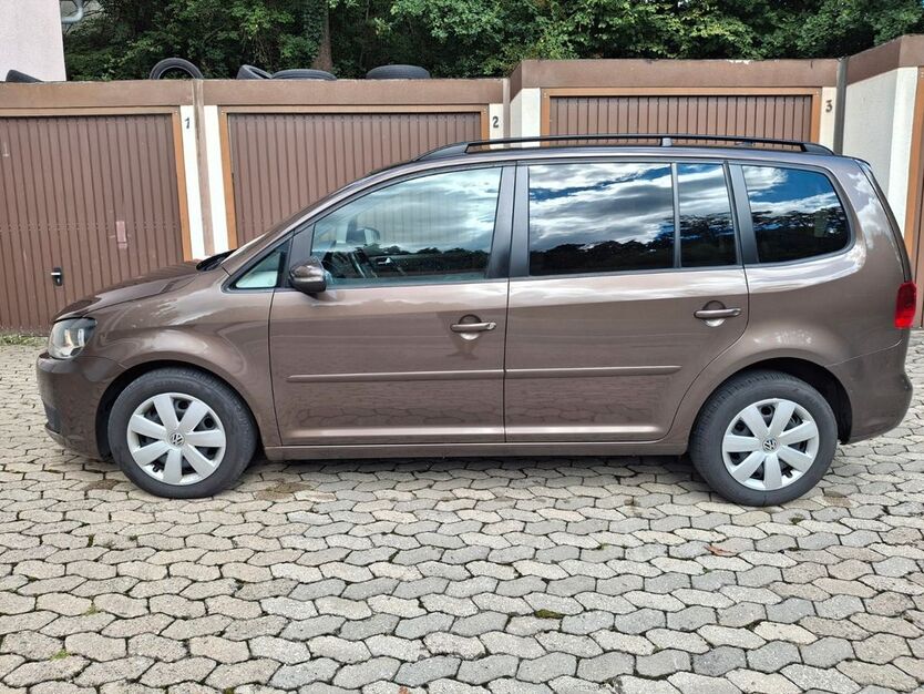 VW Touran 220.398 km 4.990 € Rednitzhembach 91126