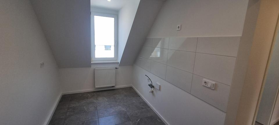 Dachgeschoßwohnung Nürnberg Herrnhütte - 2 Zimmer, 42 m&sup2;, 695&euro; | Angebot:26348404