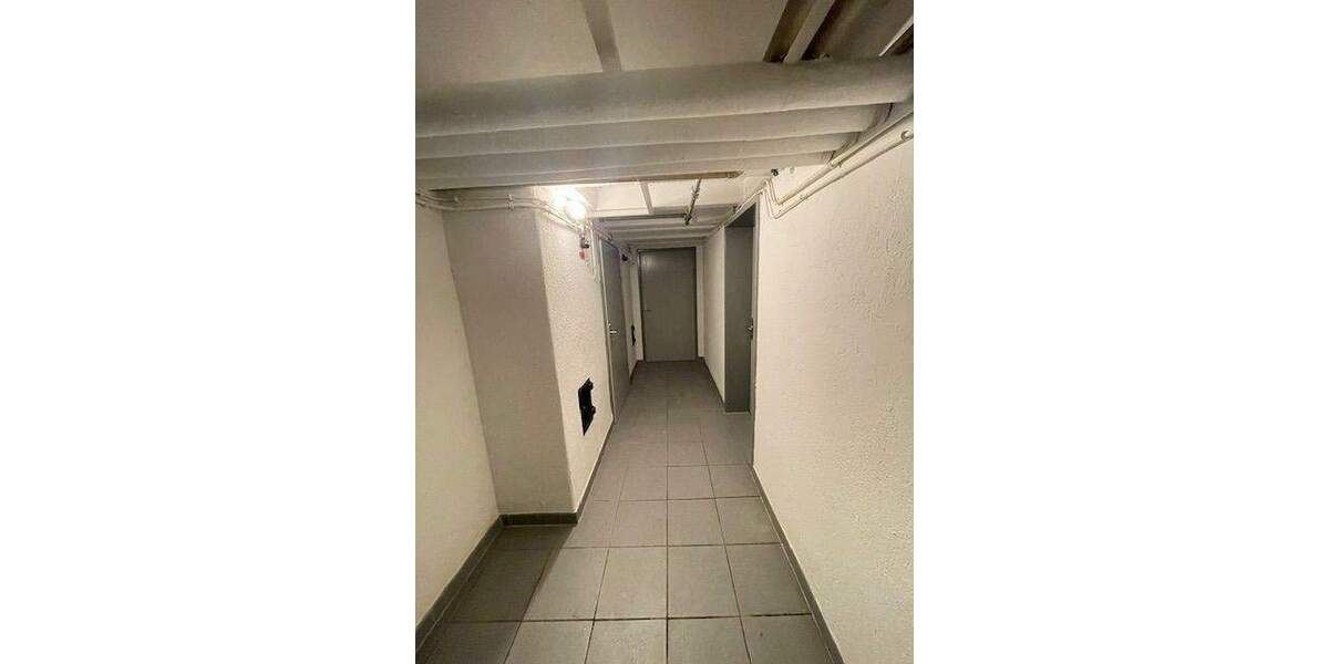 Mögeldorf: Doppelhaushälfte als 2-Familienhaus mit Doppel-Garage und großem Garten 6 zimmer