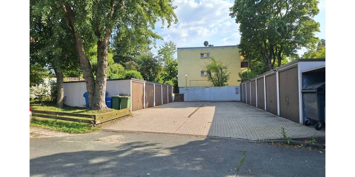 Renovierte 3-Zimmer Wohnung im Hochparterre mit Balkon und Einzelgarage 3 zimmer