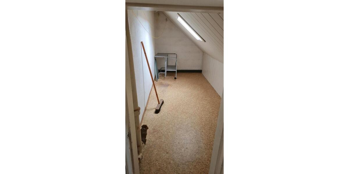 Dachgeschoßwohnung Forchheim - 3 Zimmer, 75 m&sup2;, 800&euro; | Angebot:25711972
