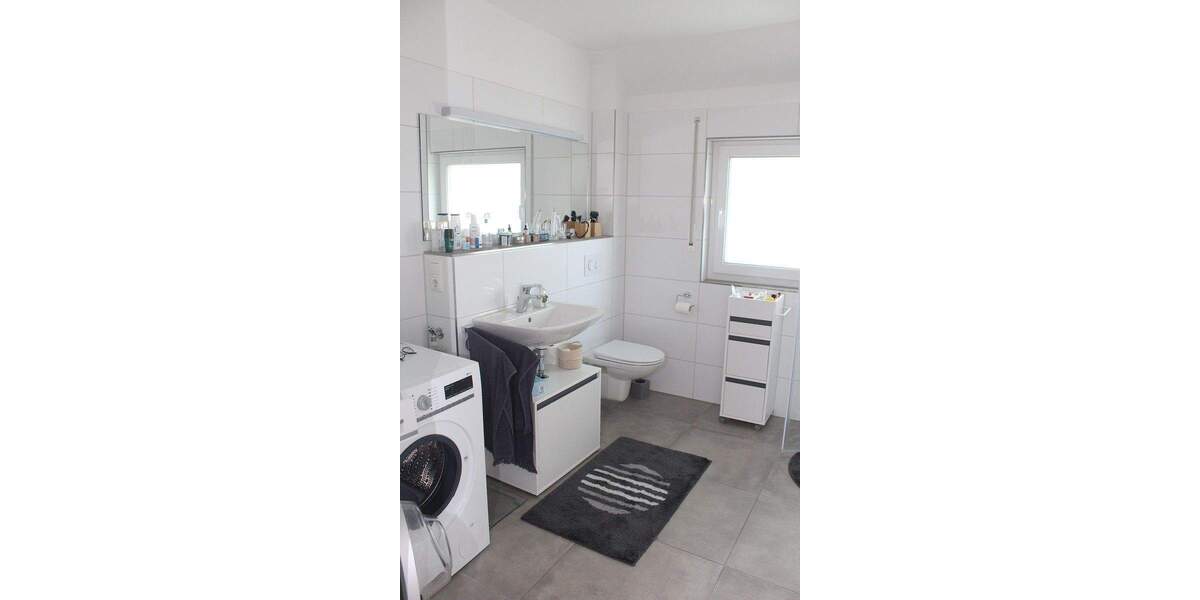 Top Modern - sehr gepflegte und komfortable 3-Zimmer-Wohnung am Rande des Burgbergs 3 zimmer