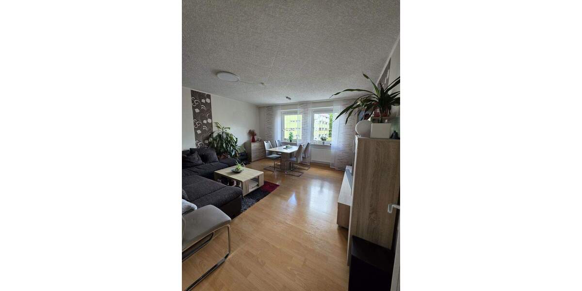 Gepflegte 3-Zimmer-Wohnung mit Garage - Bad & Leitungen erneuert, hohe Rücklagen 3 zimmer