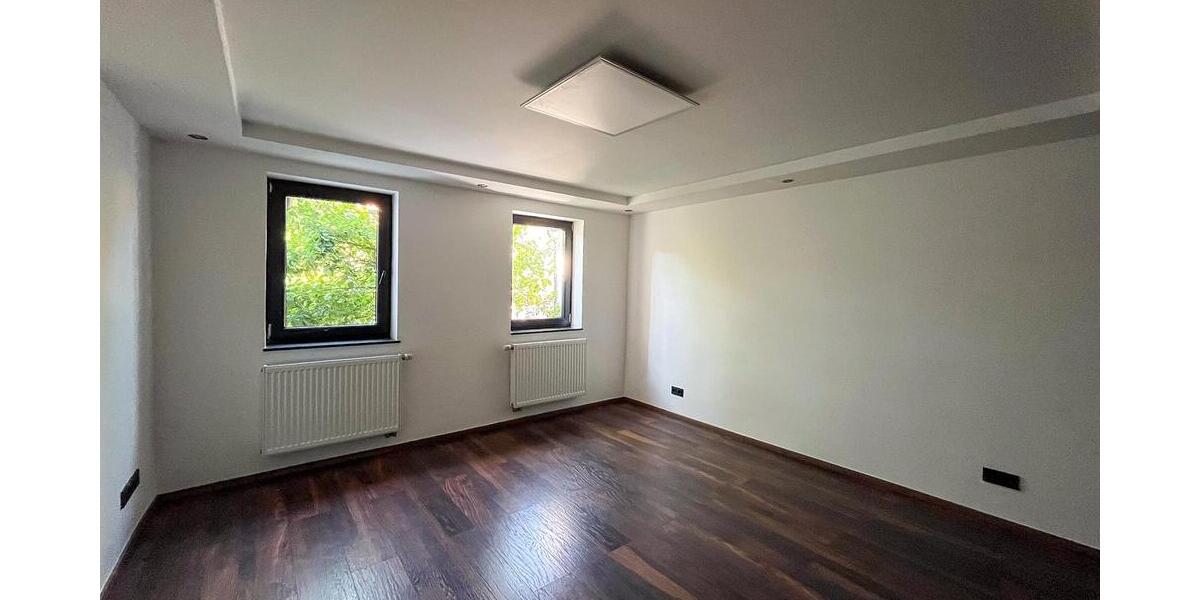 Überwiegend saniertes Doppelhaus in ruhiger Lage! - Doppelhaus Neuendettelsau 10809571180 | Angebot:26364269