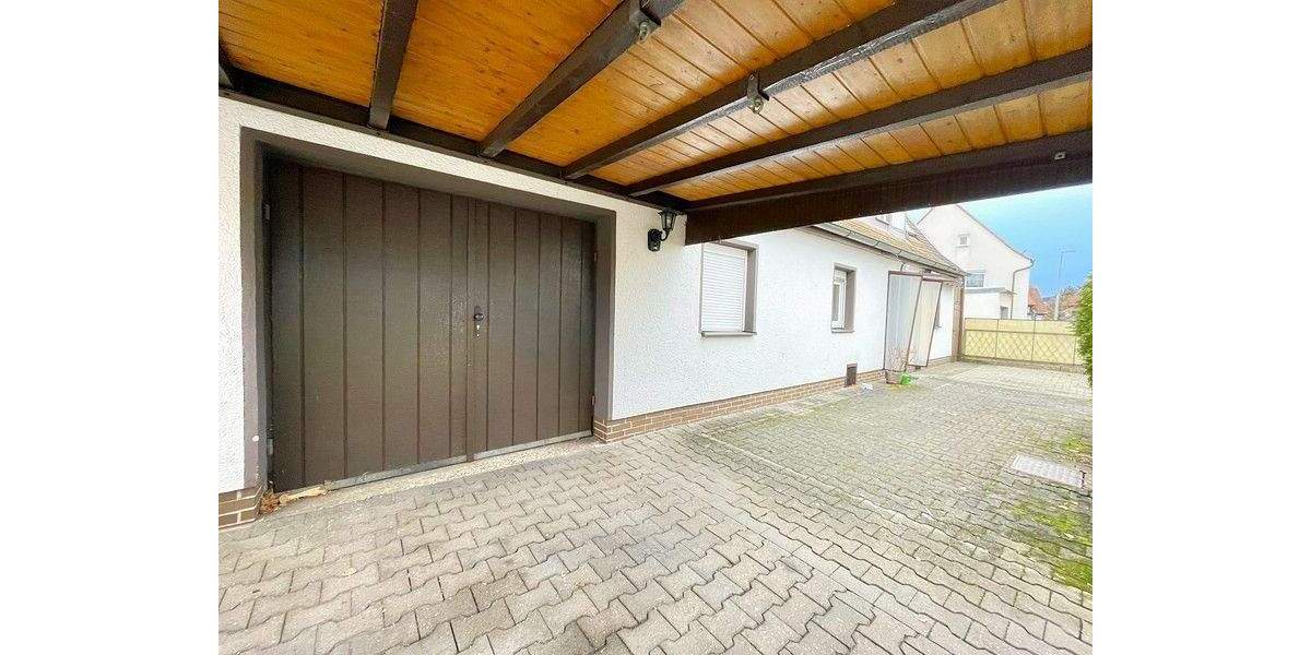 Citynah UND Ruhig - Einzigartiges Stadthaus mit Garage in schöner Lage von Lauf 5 zimmer