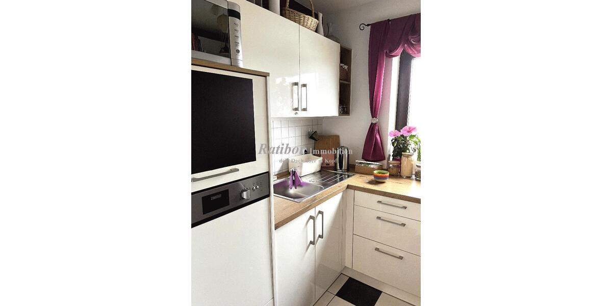 Gut vermietete 2 Zimmer-Mansardenwohnung mit Loggia und Stellplatz in ruhiger Wohnlage RH-Nord - Dachgeschoßwohnung Roth | Angebot:27156608