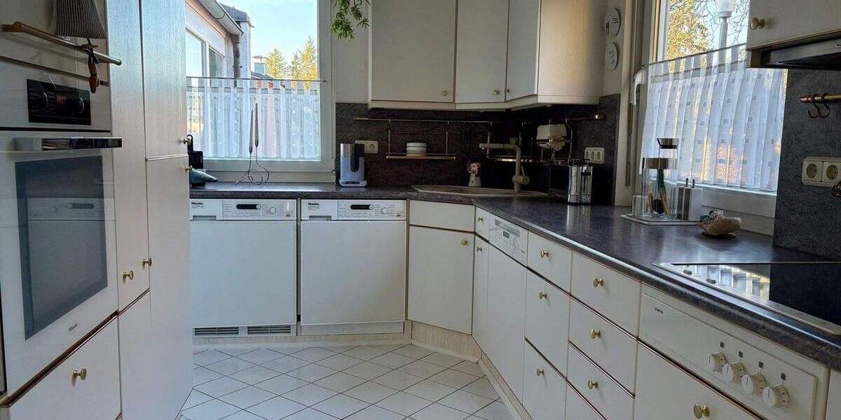 Ruhiges Wohnen in gewachsener Wohngegend...Freistehender Bungalow in ER-Tennenlohe 5 zimmer