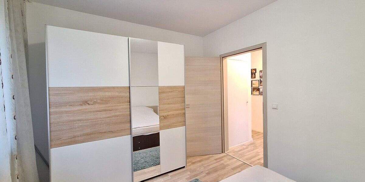 TOP 3-Zimmer Wohnung im Hochparterre mit Balkon und Einzelgarage in ruhiger Lage 3 zimmer