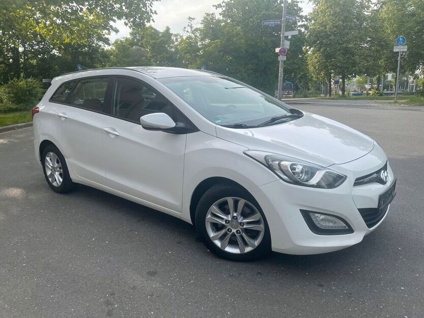 i30