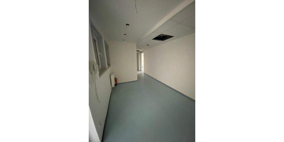 Gewerbeobjekt Nürnberg Langwasser - 6 Zimmer, 125 m&sup2;, 1.250&euro; | Angebot:24594270