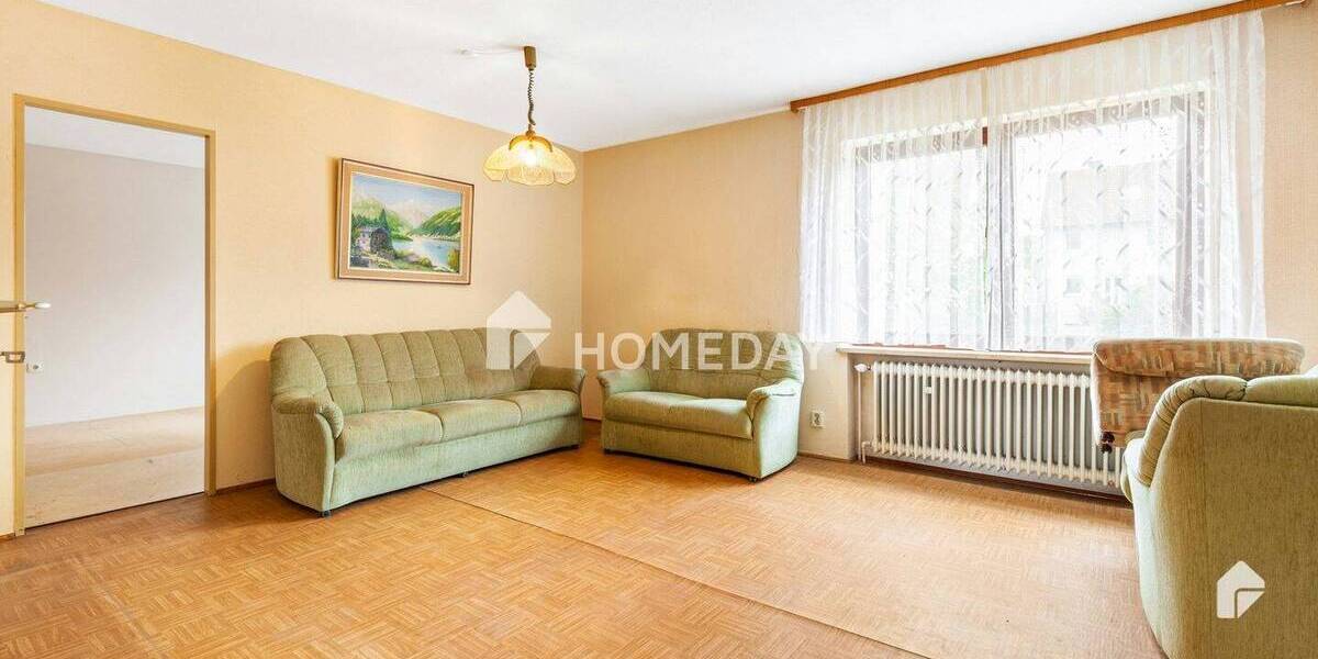 Attraktives Zweifamilienhaus mit 8 Zimmern, EBK und Garage in ruhiger Lage von Nürnberg 8 zimmer