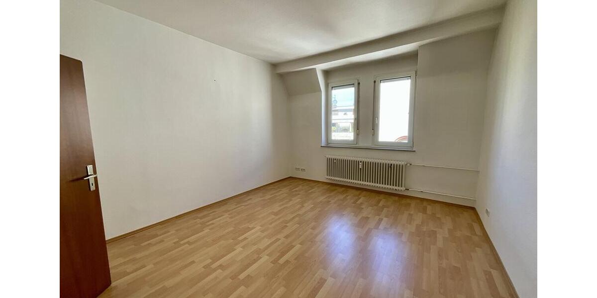 Dachgeschoßwohnung Nürnberg Eberhardshof - 3 Zimmer, 73 m&sup2;, 870&euro; | Angebot:26677291