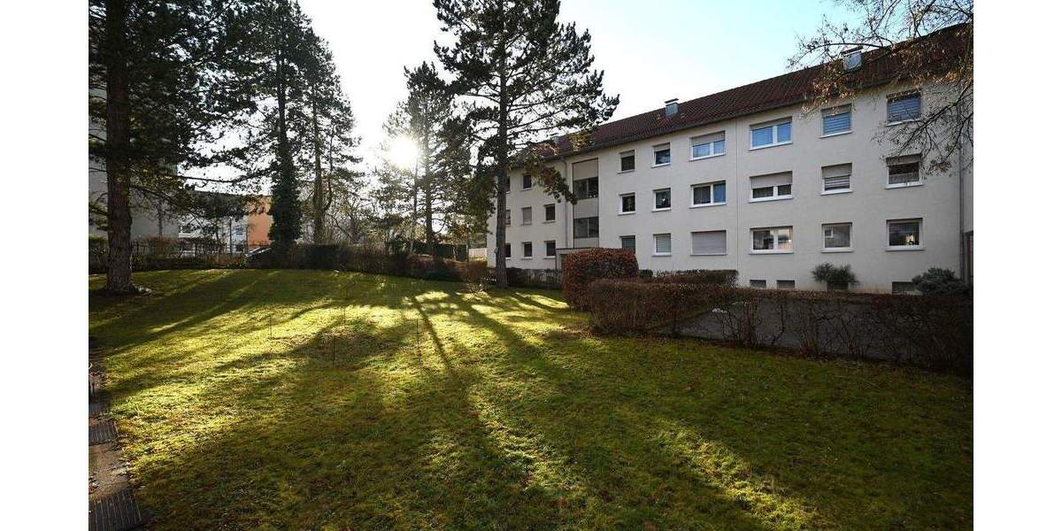 Nur wenige Stufen ins neue Lebensgefühl - hochwertig modernisiert & wunderbar ruhig sowie zentral 3 zimmer