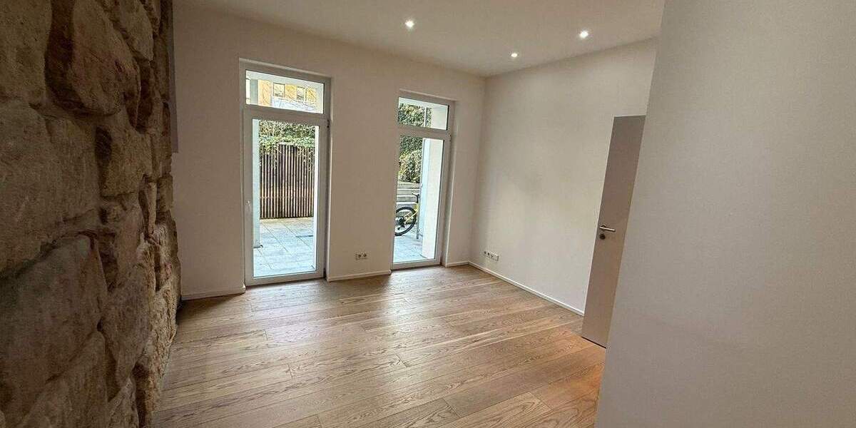 Terrassenwohnung Fürth Innenstadt - 2 Zimmer, 42 m&sup2;, 665&euro; | Angebot:25702332