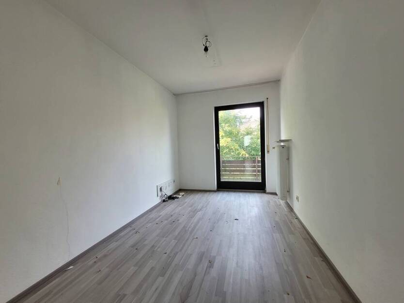 *** Wohnen in BESTLAGE *** Charmantes Reihenmittelhaus Garten Garage mit Potential