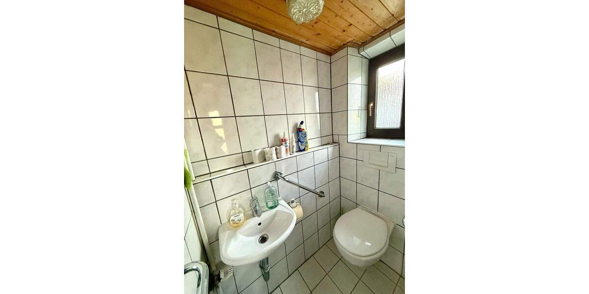 Doppelhaushälfte mit Doppelgarage und großzügigen Garten 5 zimmer