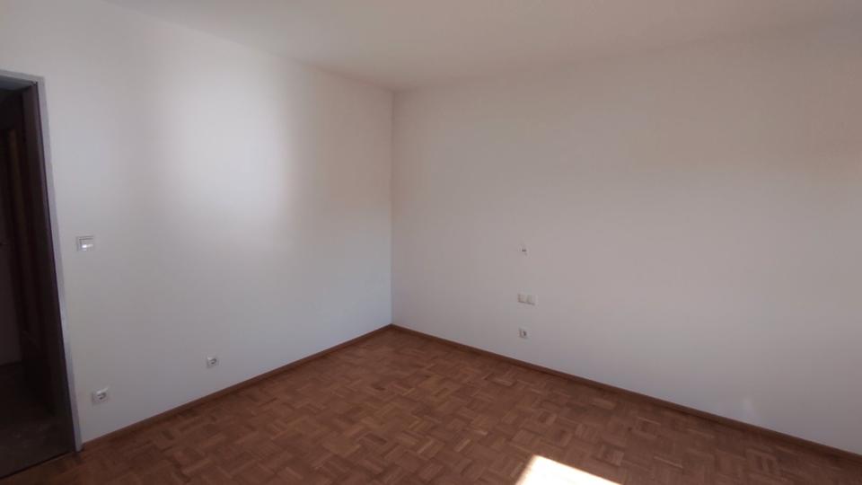 Etagenwohnung Offenhausen - 3 Zimmer, 95 m&sup2;, 850&euro; | Angebot:27602018